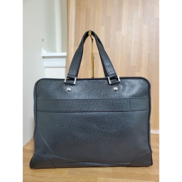 Authentic LOUIS vuitton Igor Briefcase Tiaga Leather Bag - Picture 13 of 13